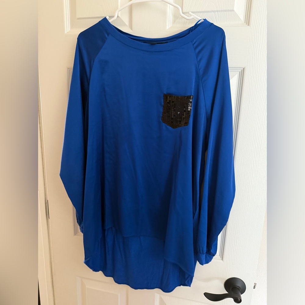 Fun royal blue top with glitter pocket!